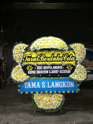 Papan Bunga Duka di Cikasungka